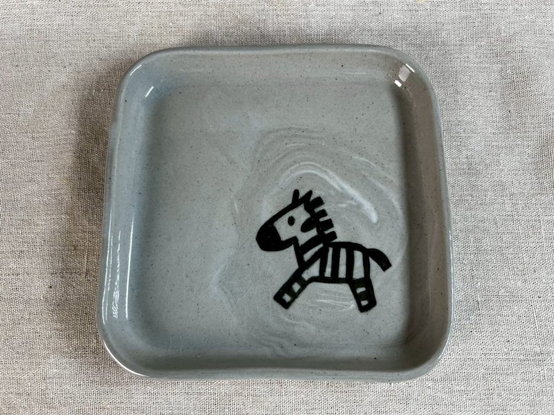 斑馬方形淺盤 - 盤子/餐盤/盤架 - 陶 銀色