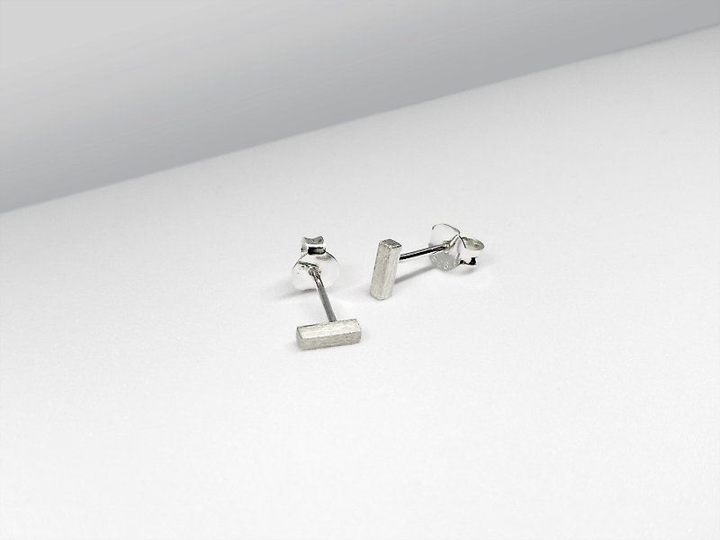S Lee-925 silver hand made matte rectangular (short) ear needle - Earrings & Clip-ons - Other Metals 