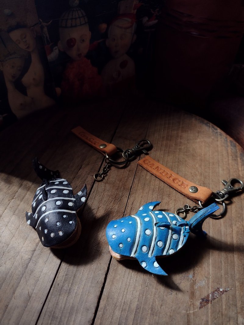 Tofu Shark Little Ocean Whale Shark Black/Blue Pure Leather Keyring-Engraving - ที่ห้อยกุญแจ - หนังแท้ สีน้ำเงิน