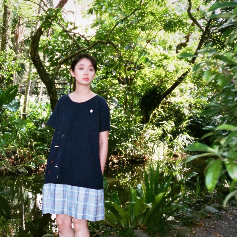 : Urb. [In front of a river] stitching skirt pocket dress / dark blue - One Piece Dresses - Cotton & Hemp 