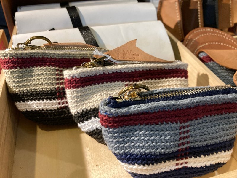 ||Nature Works Natural Series|| Warp and Weft Grid (Handmade) Woven Coin Purse - กระเป๋าใส่เหรียญ - ผ้าฝ้าย/ผ้าลินิน สีกากี