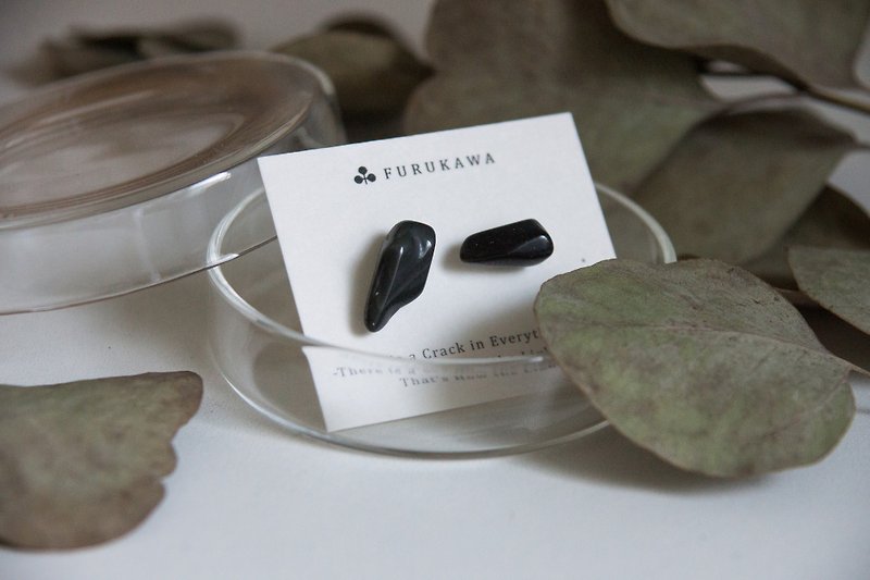 CRACK | Mineral Earrings | EARRINGS - ต่างหู - หยก สีดำ