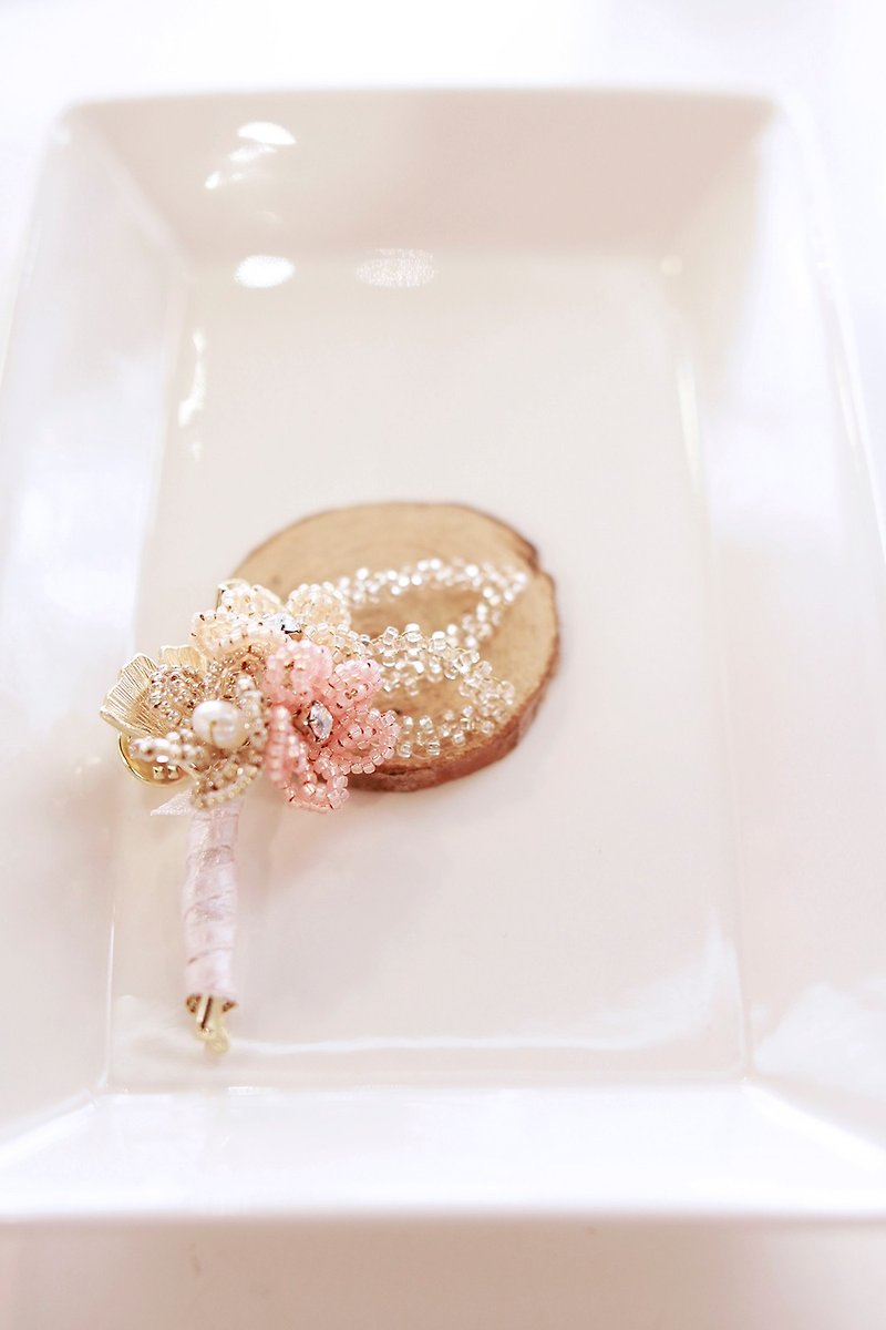 Groom - Beads Flower Corsage Peach x Gold 華麗串珠新郎襟花 - 胸針/心口針 - 其他金屬 橘色