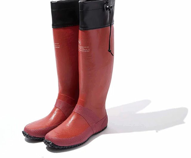 Boots ethnique shop