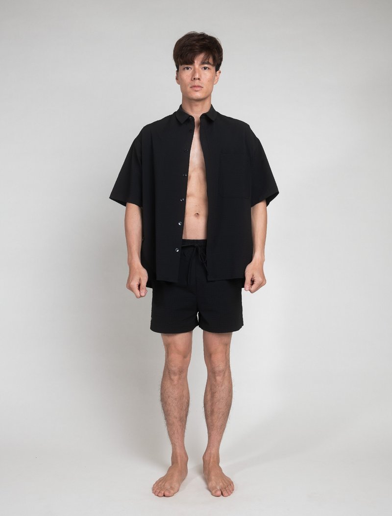 Black 經典黑 / 泡泡紗 落肩度假襯衫 - 男襯衫/休閒襯衫 - 其他材質 黑色