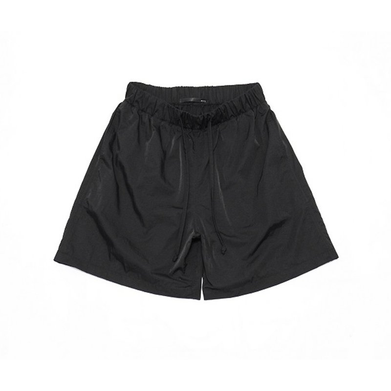 JANWONG VIII Dark Pioneer Nylon Sports Casual Shorts 5-point Pants Japanese Basic Pants - Men's Shorts - Eco-Friendly Materials Black