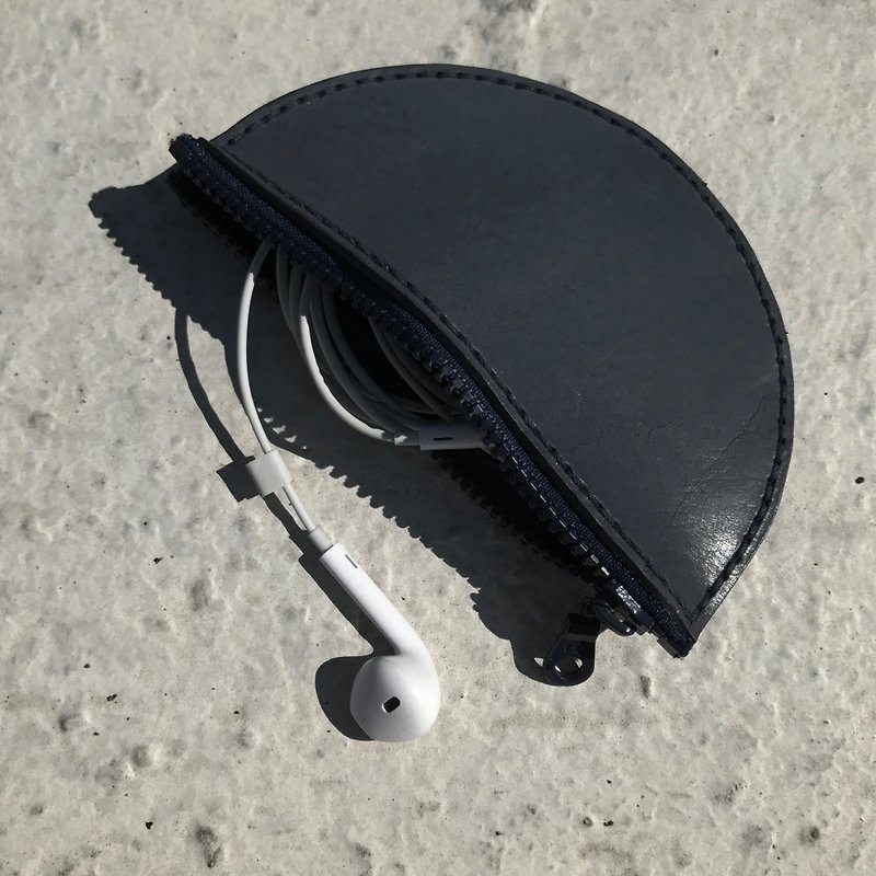 皮革零錢包 - 可收納零錢耳機充電線小物 / 深藍色皮革 - 零錢包/小錢包 - 真皮 