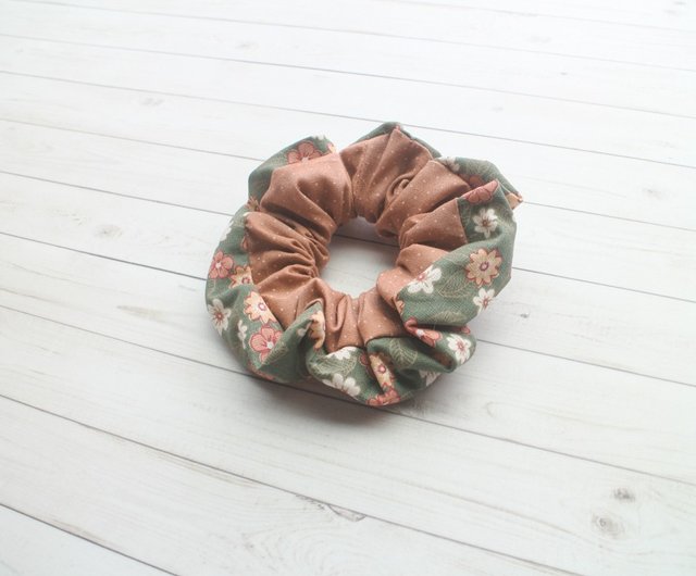 花綻ぶ春暁 - ハンドメイド シュシュ - ショップ Phancy's ヘア