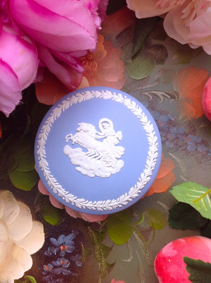 British bone china Wedgwood jasper blue jasper relief Greek mythology round jewelry box jewelry box - Other - Porcelain Pink