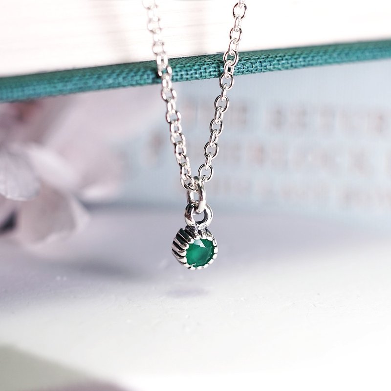 May Birthstone Necklace Green Agate Solitaire Design 925 Sterling Silver Natural Stone Birthday Gift - Necklaces - Sterling Silver Green