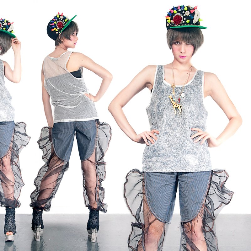 TIMBEE LO 藍色條子拼透視柯根紗波浪泡泡長褲 中性款式 男女合穿 - 中性長褲/短褲 - 其他人造纖維 黑色