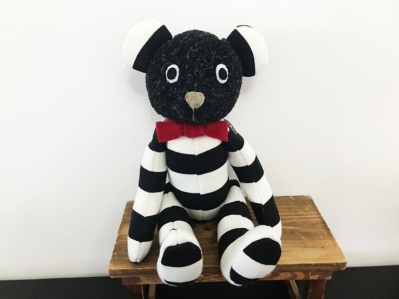 Department of red collar black and white striped bear - ของเล่นเด็ก - ผ้าฝ้าย/ผ้าลินิน สีดำ