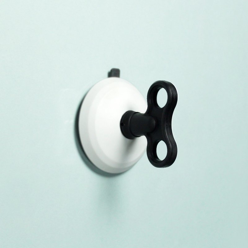 dipper Powerful Suction Cup Wall Mount (Large) Single Entry-Black and White - กล่องเก็บของ - พลาสติก สีดำ