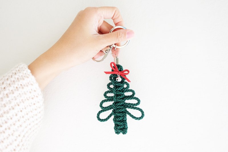 Christmas gift collection , Green Christmas Tree keychain with red bow and silver bell - 鑰匙圈/鑰匙包 - 其他材質 綠色