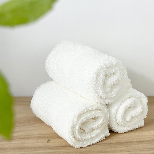 沐羽毛巾 吸濕快乾 台灣設計製造 MIT 方巾-白色(共3款)
