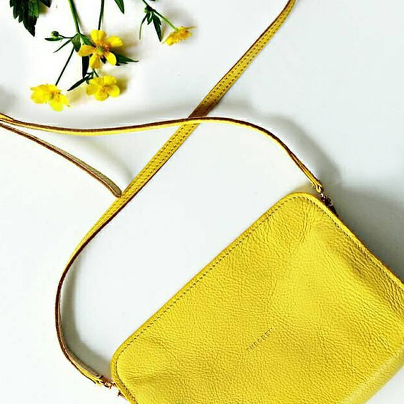 Oval Clutch & cross body bag 小巧真皮斜背包  Yellow grey colour - กระเป๋าถือ - หนังแท้ สีเหลือง