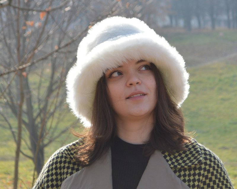 Faux fur bucket hat. Fur white hat for women. Cute fuzzy hats. Fluffy warm hat. - 帽子 - 其他材質 白色