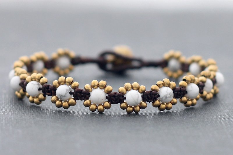 White Stone Braided Bracelets Beaded Woven Daisy Flower Bracelets  - สร้อยข้อมือ - หิน ขาว