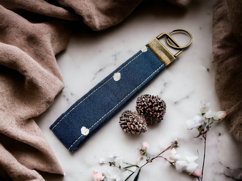 Handmade wristband key ring. little snowball - Keychains - Cotton & Hemp Blue