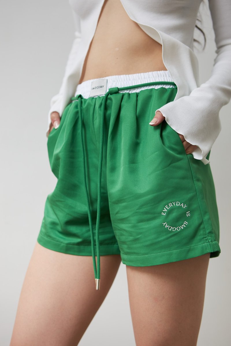 Smogday Summer Day Shorts กางเกงขาสั้น สี Green Light - กางเกงขาสั้น - ผ้าฝ้าย/ผ้าลินิน สีเขียว