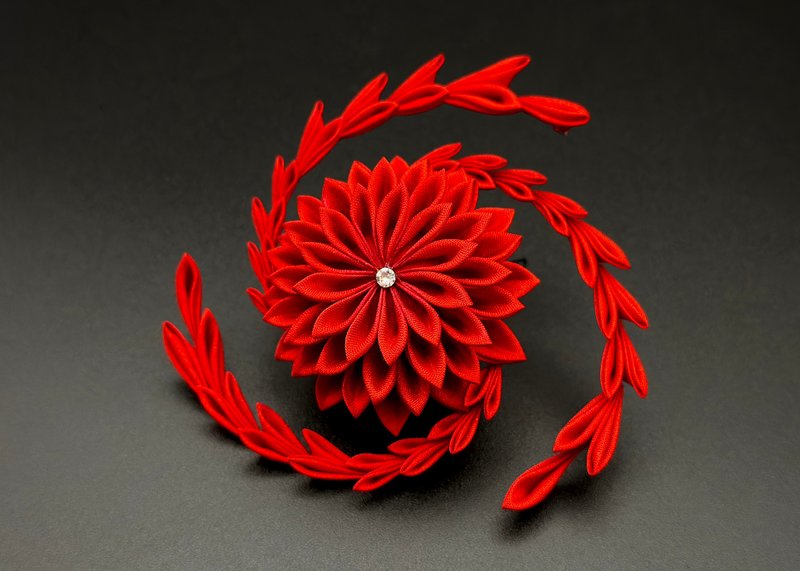 Enenkanzashi Tsumami-zaiku Hair ornament Japan Japanese clothing Kimono Wedding Coming of age ceremony Traditional craft Maiko Party Gorgeous Celebration Japanese style - เครื่องประดับผม - ผ้าไหม สีแดง