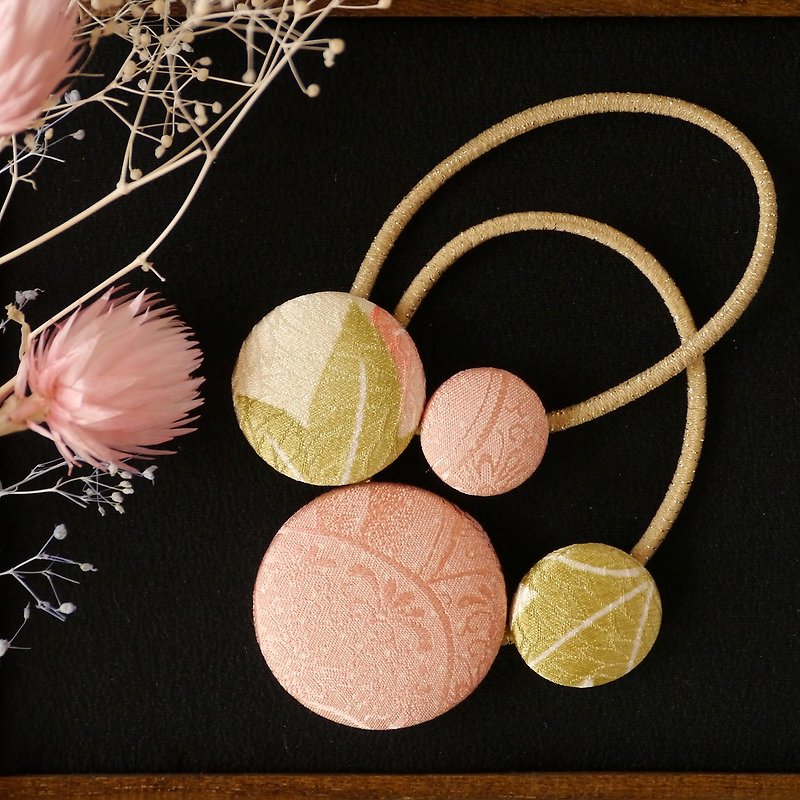 Happy hair ornament Kimono to Gomu Premium silk Fall leaves sentence - Hair Accessories - Silk Pink