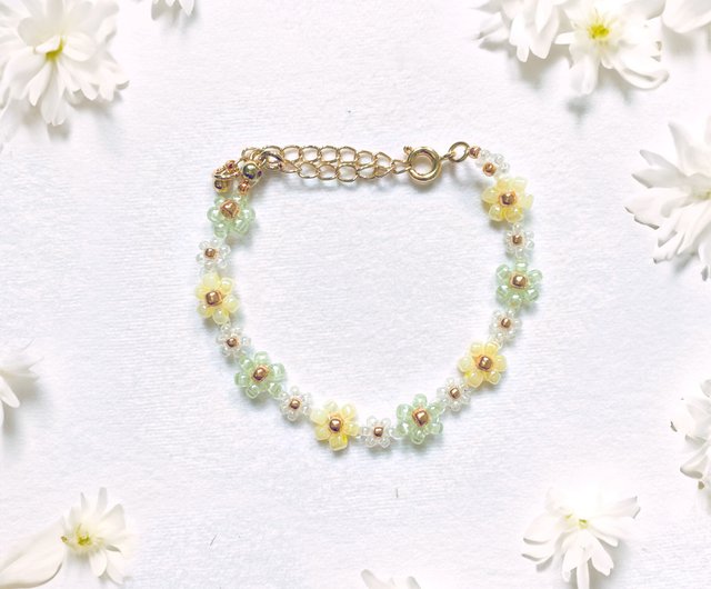 ちみに様printemps ガラスブレス　フラワー　クリア　バングル 人気商品の ちみに様printemps ガラスブレス バングル クリア