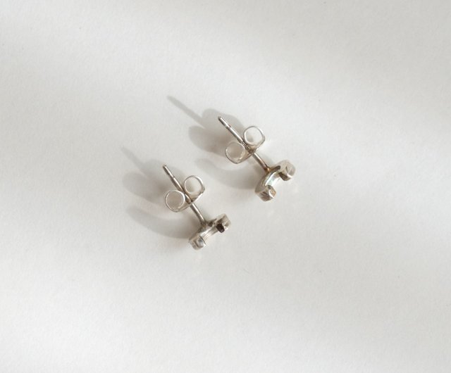 ROIL 馬蹄型シルバーピアス(片耳用)