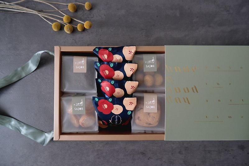 [Handmade Gift Box] Green Light - Pineapple Cake/Handmade Biscuits Gift Box - Handmade Cookies - Fresh Ingredients Green