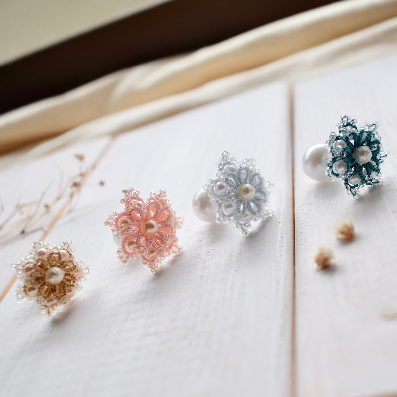 Snow flower - Earrings & Clip-ons - Silk Multicolor