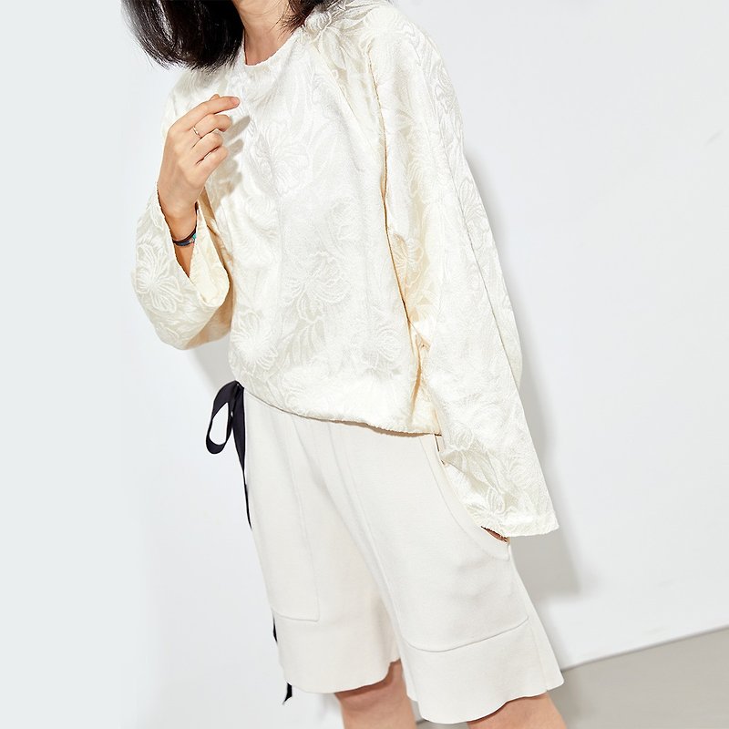 G果GAOGUO original design women's milk white round neck silk classical pattern jacquard long sleeve short shirt shirt - Women's Tops - Silk White