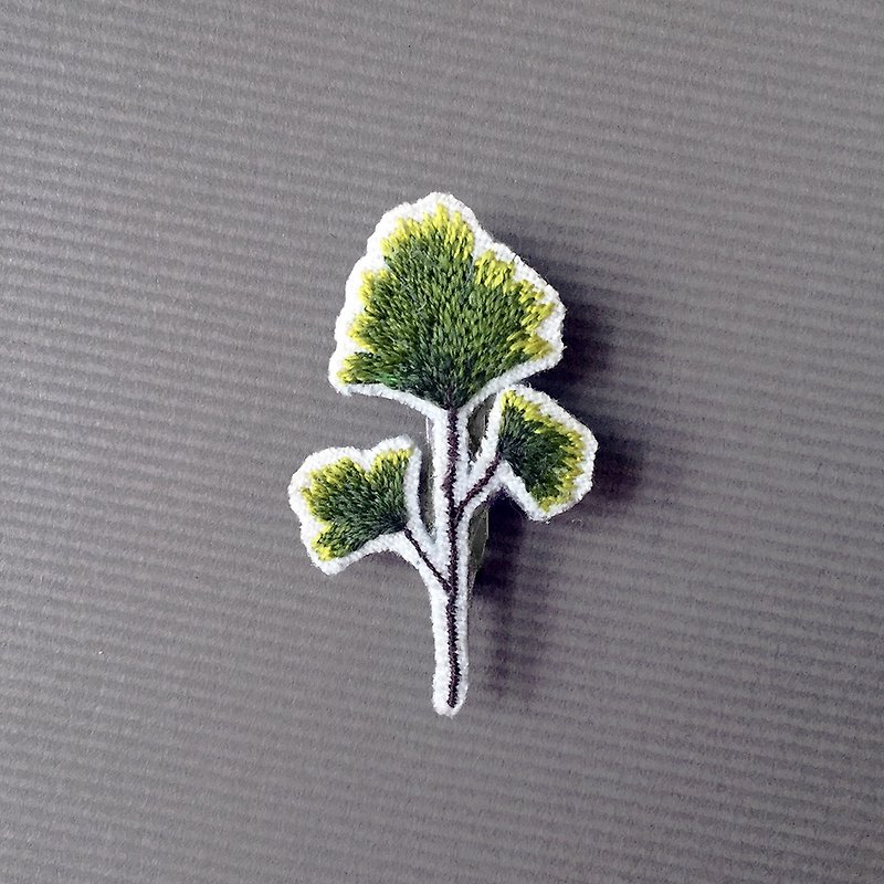 Mini hand embroidery brooch / pin wire fern / leaf - เข็มกลัด - งานปัก สีเขียว