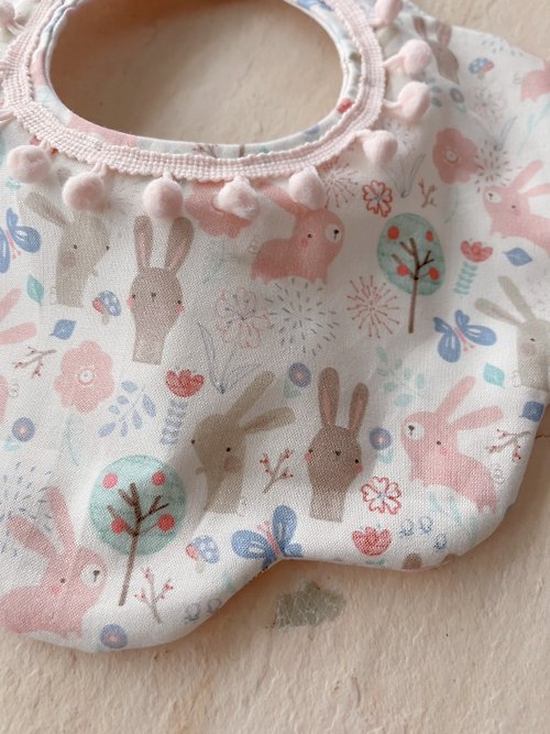 Cha˙Dor 粉甜的兔兔  手工純棉六層紗花瓣圍兜/可雙面用