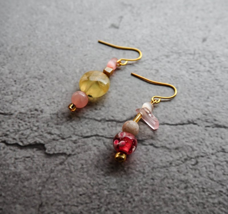 手工瑞典琉璃耳環 | 莓果汁 - 耳環/耳夾 - 琉璃 粉紅色
