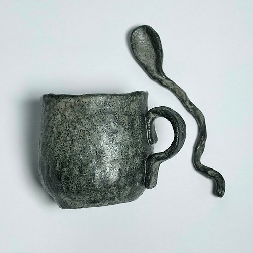 V丸 隨想手作 粗陶咖啡杯180ml 與 扭動茶匙14cm