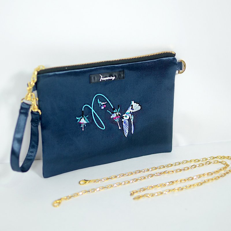 humming-Embroidery Bag- 鳥與彩帶花 兩用刺繡鍊包-藍寶石 - 手拿包 - 繡線 藍色