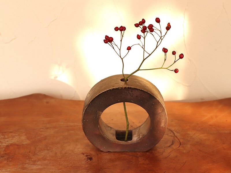 Biba single flower puttled (13.5 cm) h2 - 076 - Pottery & Ceramics - Pottery Brown