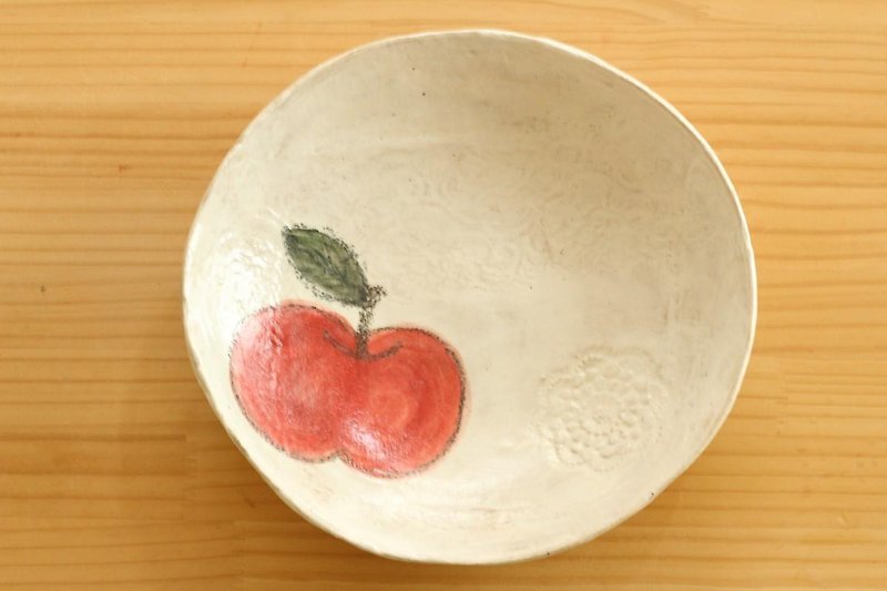 Apples flour oval dish. - จานเล็ก - ดินเผา ขาว