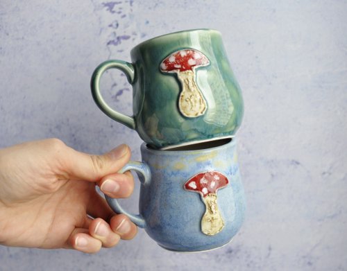 Frog & mushroom mug, handmade ceramic tea cup, toadstool fairy mug 250ml. -  Shop LekaCeramics Mugs - Pinkoi