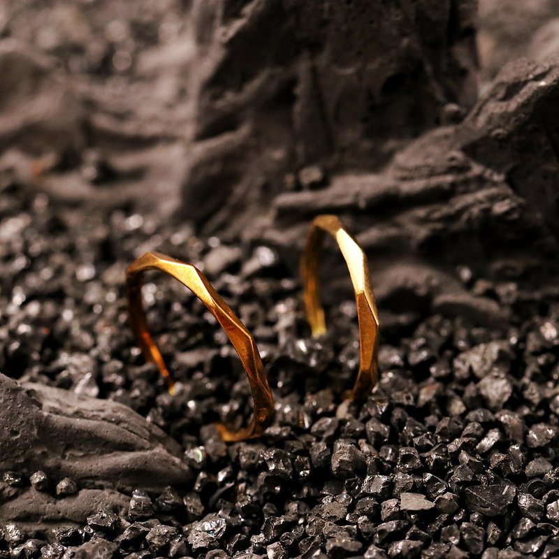 Handcrafted Brass Angular Ring - แหวนทั่วไป - ทองแดงทองเหลือง สีทอง