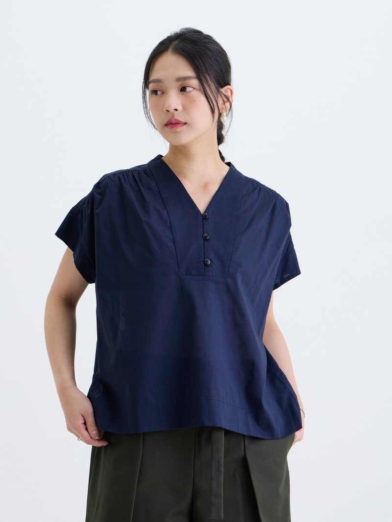 Jingfu V-neck buttoned cutout top-Xiaoyue - Women's T-Shirts - Cotton & Hemp Blue