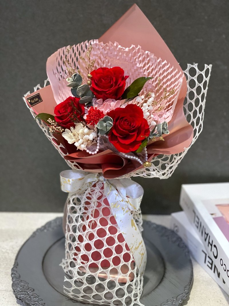 Flower bouquets, graduation bouquets, gifts, birthday bouquets, Mother's Day bouquets, Valentine's Day bouquets - Dried Flowers & Bouquets - Plants & Flowers Red