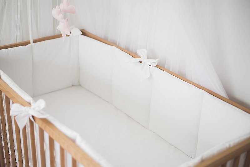 White baby nursery crib bumpers - ผ้าปูที่นอน - ผ้าฝ้าย/ผ้าลินิน ขาว
