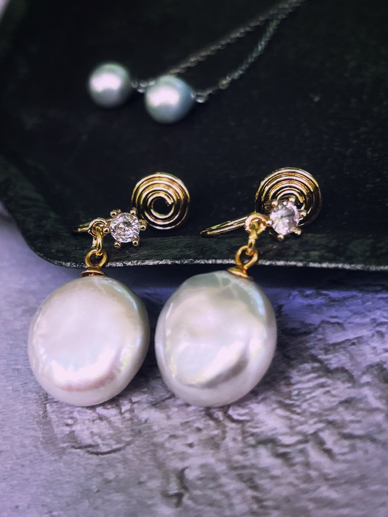 Flat Button Pearl Stone Clip Earrings - Earrings & Clip-ons - Pearl Gold