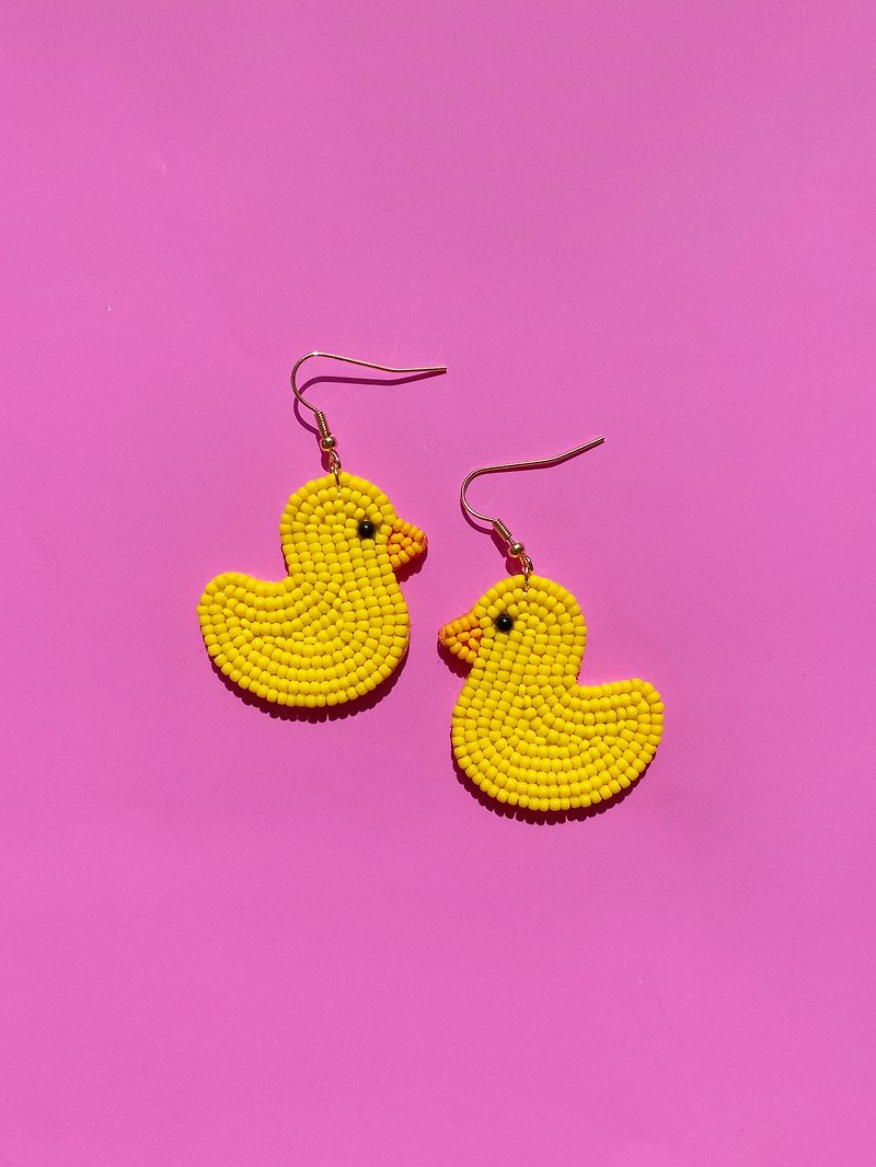 Duck earrings, cute embroidery earrings, yellow ducky everyday earrings - 耳環/耳夾 - 玻璃 黃色