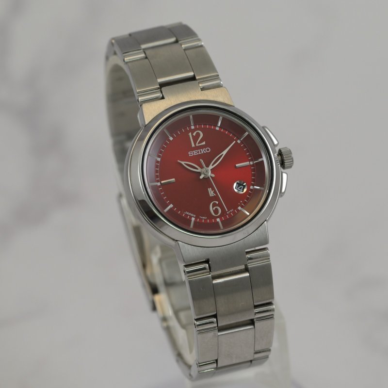 Seiko Lukia Ladies Watch Quartz Red 28mm Ref.7N82-6E00 JAPAN - นาฬิกาผู้หญิง - สแตนเลส สีแดง