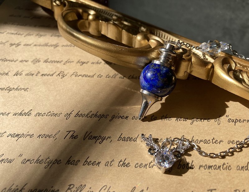 [Guardian of Ogiz. Exquisite Short Pendulum] Natural Lapis Lazuli | Elk, 14K White Gold | Short Chain - สร้อยคอ - วัสดุอื่นๆ 