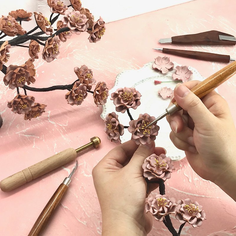 Leather Sakura /Cherry blossoms Workshop - เครื่องหนัง - หนังแท้ 