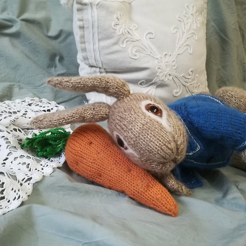 ToysMomClara Knitted Peter Rabbit