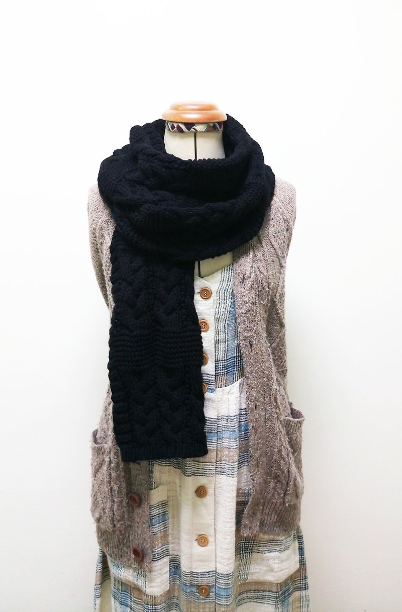 Lan毛線圍巾(麻花素黑) - 圍巾/披肩 - 其他人造纖維 黑色